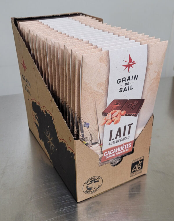 PAV 20 Tablette de chocolat au lait, cacahuètes, caramel et fleur de sel